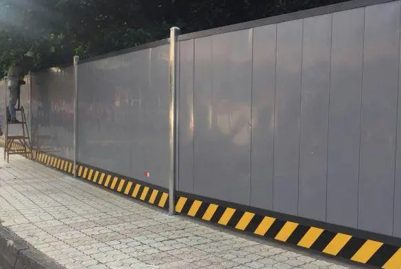深圳龍崗道路圍擋施工